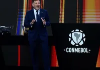 Presidente da Conmebol compara brasileiros com macaco de filme imagem