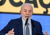 Senador bolsonarista ataca Lula em jantar: "Decrépito e senil" imagem