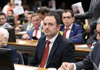 Sessão que cassou Glauber Braga é marcada por tumulto imagem