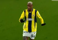 Sonho do Bahia, Talisca marca hat-trick na Turquia imagem