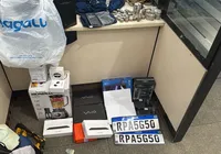 Mulher e quatro homens tentam roubar grande loja de varejo em Lauro imagem