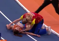VÍDEO: atleta sofre queda grave e desmaia durante prova de atletismo imagem