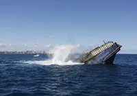 VÍDEO: ferry-boat é afundado na Baía de Todos-os-Santos imagem