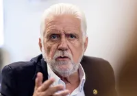 Wagner critica sugestão de congelar salário mínimo: “Não é a saída” imagem