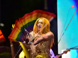 Salvador: Pabllo Vittar e cantores baianos lotam Praça Municipal - Imagem