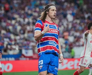 Ex-Vitória, David Luiz se envolve em acidente em Fortaleza; assista