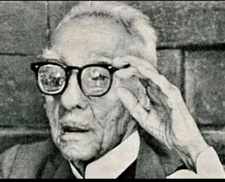 Exposição homenageia jornalista e político Cosme de Farias