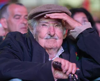 Famosos se despedem de Mujica pelas redes sociais; confira