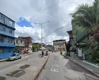 Homem é morto a tiros em via pública de Salvador
