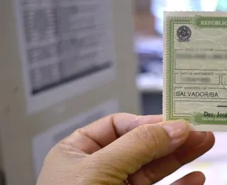 Alerta! Mais de 260 mil baianos podem ter título eleitoral cancelado; saiba motivo