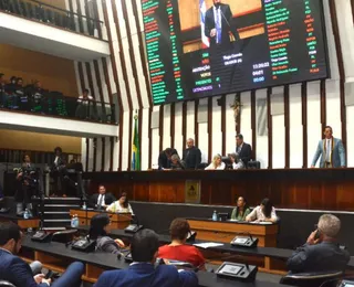 Alba decide hoje mudanças salariais e reestruturação de servidores públicos