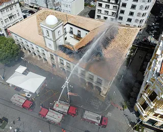 Câmara de Salvador continua sem seguro após incêndio