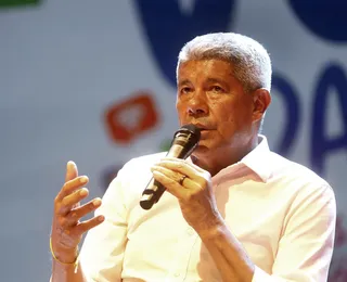 “Policiais foram afastados”, diz Jerônimo sobre caso da Engomadeira