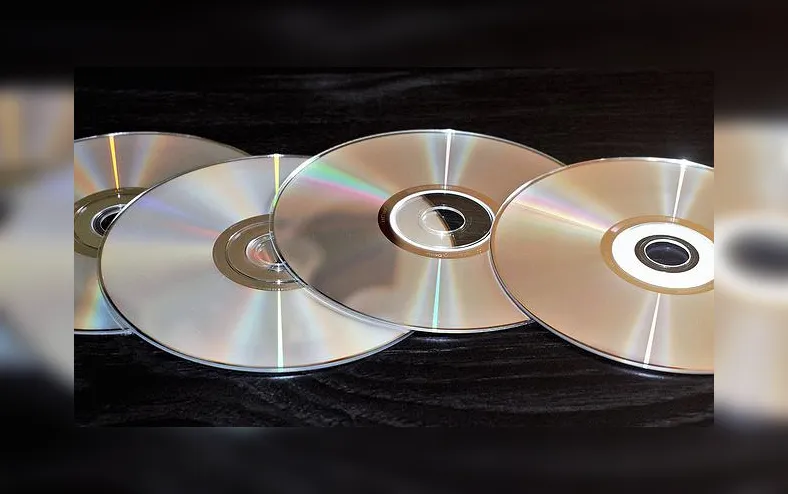 Se você tem CDs antigos em casa pode estar perdendo dinheiro; entenda - Imagem