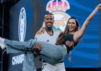 Convites do casamento de Éder Militão são roubados imagem