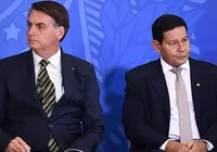 Esquecido em trama golpista, Mourão reclamou de distância de Bolsonaro imagem