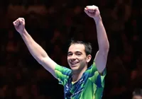 Hugo Calderano vence sul-coreano e garante medalha inédita no Mundial imagem
