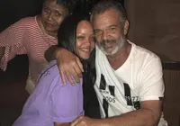 Pai de Rihanna morre aos 70 anos; saiba detalhes imagem