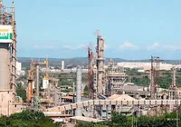 Petrobras oficializa retomada da Fafen em Camaçari imagem