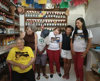 Tia Nem: 100 anos de vida e ícone na fabricação do licor de Cachoeira