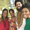 Professor da UFBA vive com 3 esposas e desafia o mito do amor ocidental - Imagem