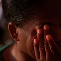 "Agora, só Deus", diz idosa sobre fim da ocupação em hotel em Patamares imagem