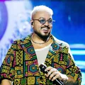 Belo surpreende fãs e surge em Itapuã, bairro popular de Salvador imagem
