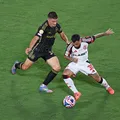 Bola na trave não altera o placar! Flamengo empata e lidera no Mundial imagem