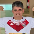 Conheça deputado e ex-zagueiro que pode aproximar Vitória da QSI imagem