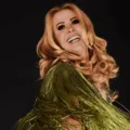 Joelma é alvo de processo milionário movido por fãs; saiba motivo imagem