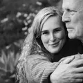 Filha de Bruce Willis faz desabafo no Dia dos Pais: "Dor profunda" imagem