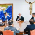 Governo Lula busca soluções para reverter crise com Congresso após IOF imagem