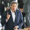 Haddad rebate críticas a isenção de Imposto de Renda até R$ 5 mil: "Pode gritar" imagem