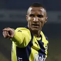 Rodrigo Becão dá prioridade à Europa após ter nome ligado ao Bahia imagem