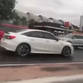 VÍDEO: Motorista é flagrado na Estrada do Coco dirigindo na contramão imagem