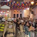 Vídeo: Pelourinho lota e tem acesso ao palco principal bloqueado imagem