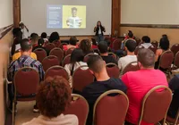 A TARDE Educação realiza oficina para professores em parceria com IAT