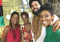 Professor da UFBA vive com 3 esposas e desafia o mito do amor ocidental imagem