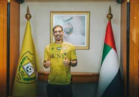 Dispensado do Vitória, lateral-esquerdo é anunciado por clube Árabe imagem