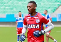 Ex-goleiro do Bahia é vítima de racismo em jogo da Série B do Baiano imagem