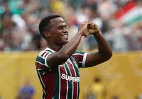 Fluminense vence de virada e assume a liderança do grupo imagem
