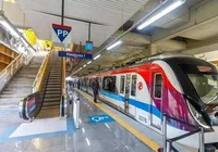 Homem fica preso entre trem e plataforma do metrô em Salvador; veja imagem imagem