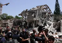 Irã desafia EUA e lança novo ataque com mísseis contra Israel imagem