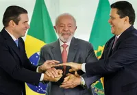 Lula tem reunião urgente com Hugo Motta e Alcolumbre
