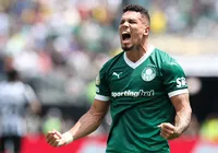 Paulinho vibra com gol diante do Botafogo no Mundial de Clubes imagem