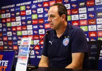 Reforços? Ceni projeta postura do Bahia na janela de transferências imagem