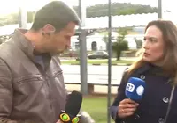 Repórter da Band agride jornalista da Record ao vivo: "Louca"