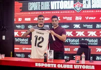 Thiago Couto é apresentado no Vitória e promete brigar pela titularidade
