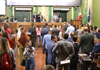 Três semanas após invasão, Câmara instala Conselho de Ética imagem