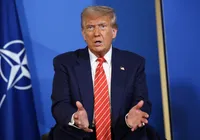 Trump compara bombardeio ao Irã com Hiroshima: "Acabou a guerra" imagem